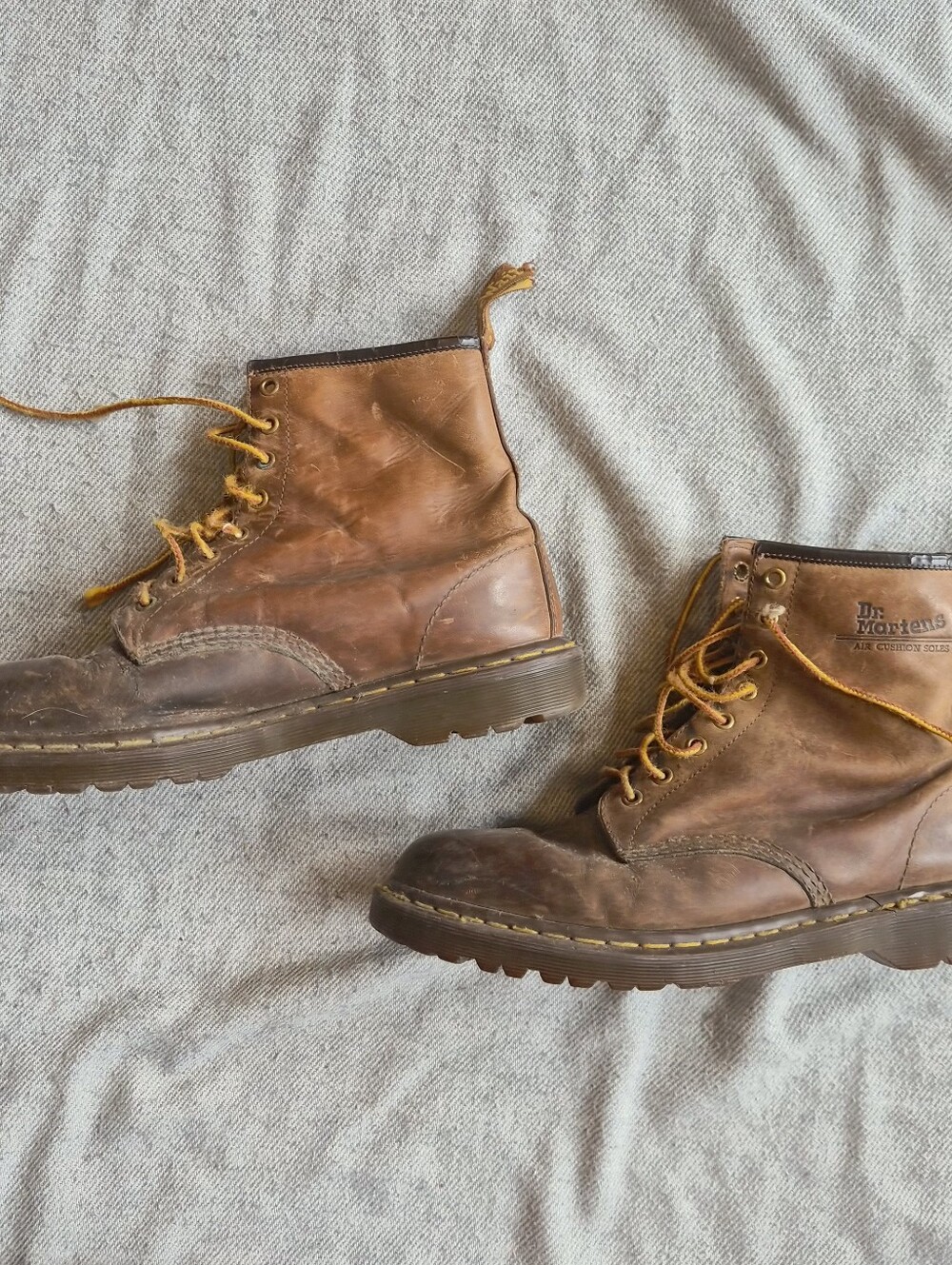 Vintage Mens Doc Marten Crazy horse 1460 Boots